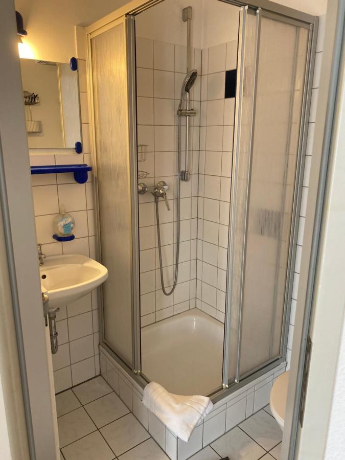 Apartmenthaus Zentrum Komfort Apartments Mit Minikuchen Verschiedener Grossen Kassel Eksteriør bilde