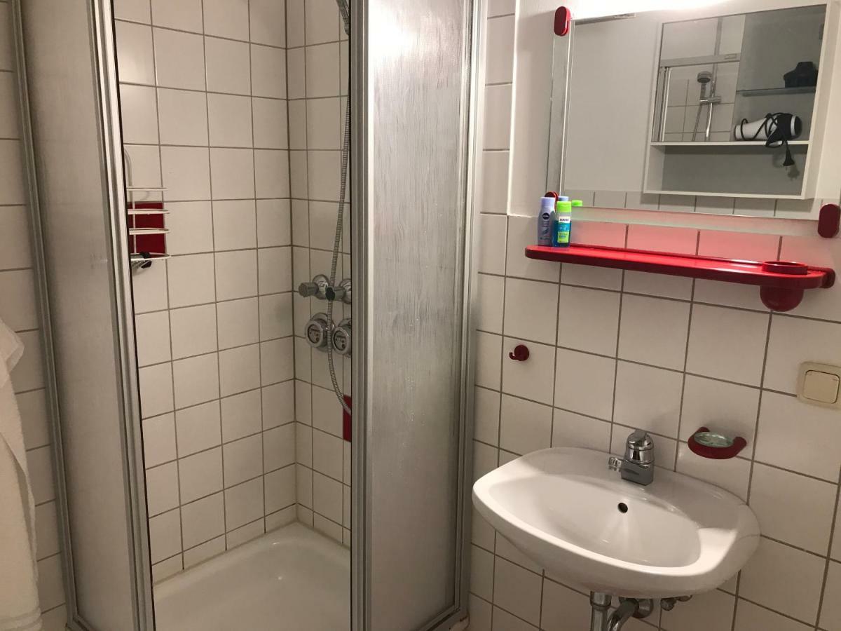 Apartmenthaus Zentrum Komfort Apartments Mit Minikuchen Verschiedener Grossen Kassel Eksteriør bilde